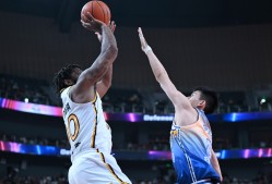 cba扣碎篮板视频-米乐网页版